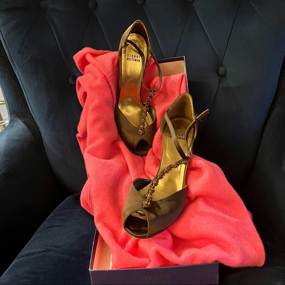 Stuart Weirzman, T-strap bejeweled pumps, very Charlotte from SATC! - Picture 1 of 3